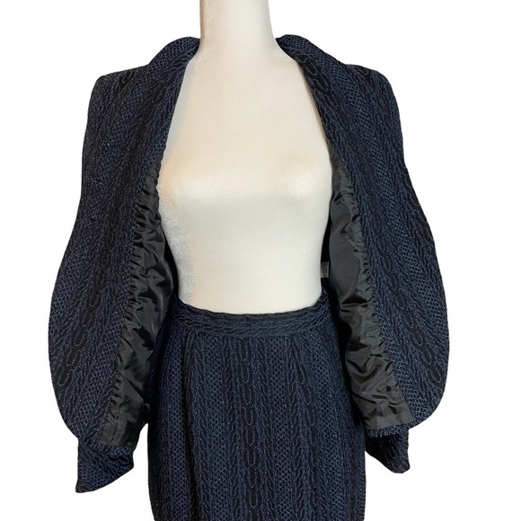 Vintage Doncaster Blue and Black Raised Pattern Blazer and Skirt Set  Sz.4P - Picture 9 of 16